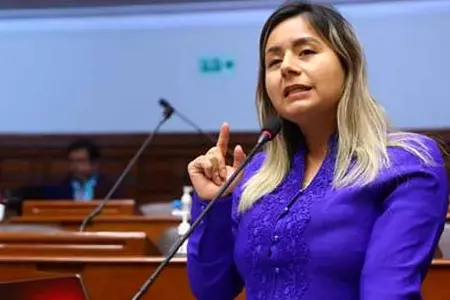 Tania Ramírez en el Congreso de la República