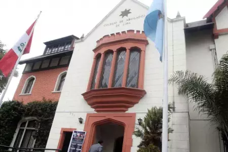 Frontis de la sede del Colegio de Abogados de Lima
