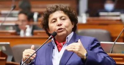 Congresista Susel Paredes