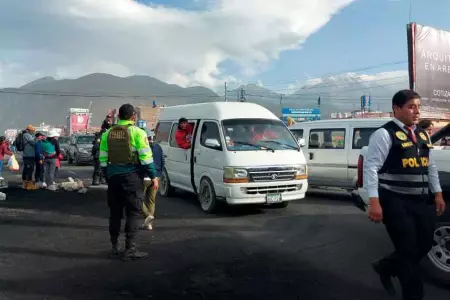 Carretera Arequipa-Puno bloqueada