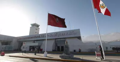 Aeropuerto internacional Alfredo Rodríguez Ballón, de la ciudad de Arequipa.