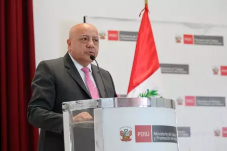 Ministro de Trabajo y Promoción del Empleo, Luis Alfonso Adrianzén en conferenci