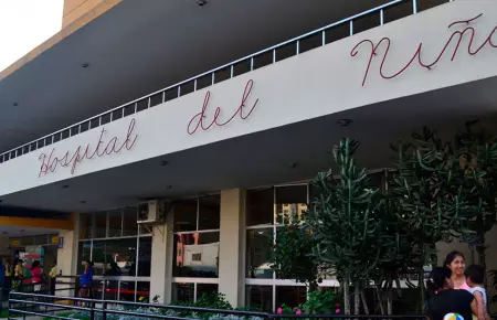 Familiares de pacientes del Hospital del Ni�o denuncian falta de atenci�n por hu