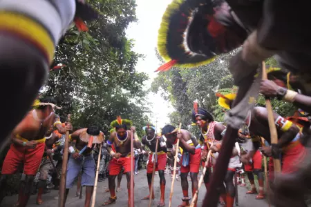 Policía inicia investigación por "genocidio" de indios yanomamis en Brasil