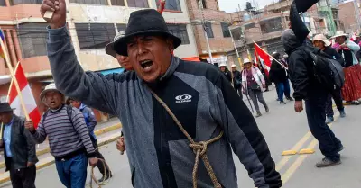 Protestantes en Puno
