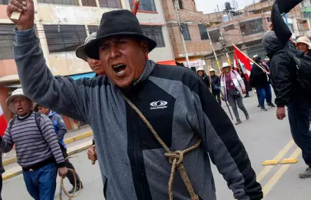 Protestantes en Puno