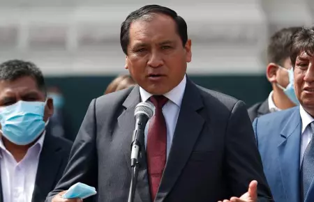 Congresistas de Perú Libre emiten un comunicado sobre adelanto de elecciones.