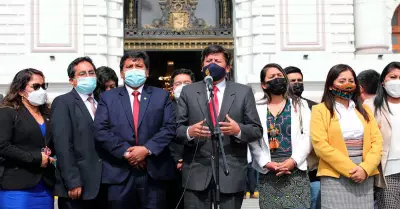 Bancada de Perú Libre pide tomar en cuenta dictamen de congresista Jaime Quito