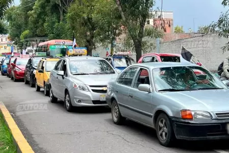Taxistas de Arequipa intensifican protestas contra el Gobierno de Dina Boluarte