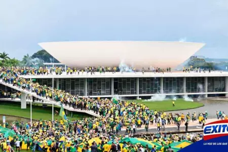 brasil-partidarios-bolsonaro-invaden-congreso