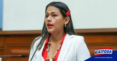 Congresista-de-Peru-Libre-Silvana-Robles-Exitosa