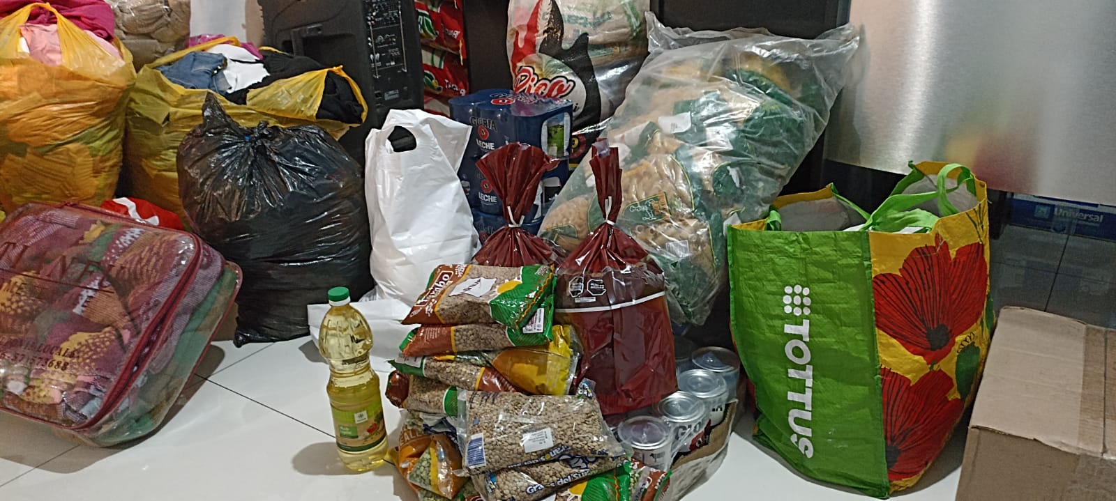 Mercados de Arequipa inician recoleccin de donaciones para damnificados en Secocha