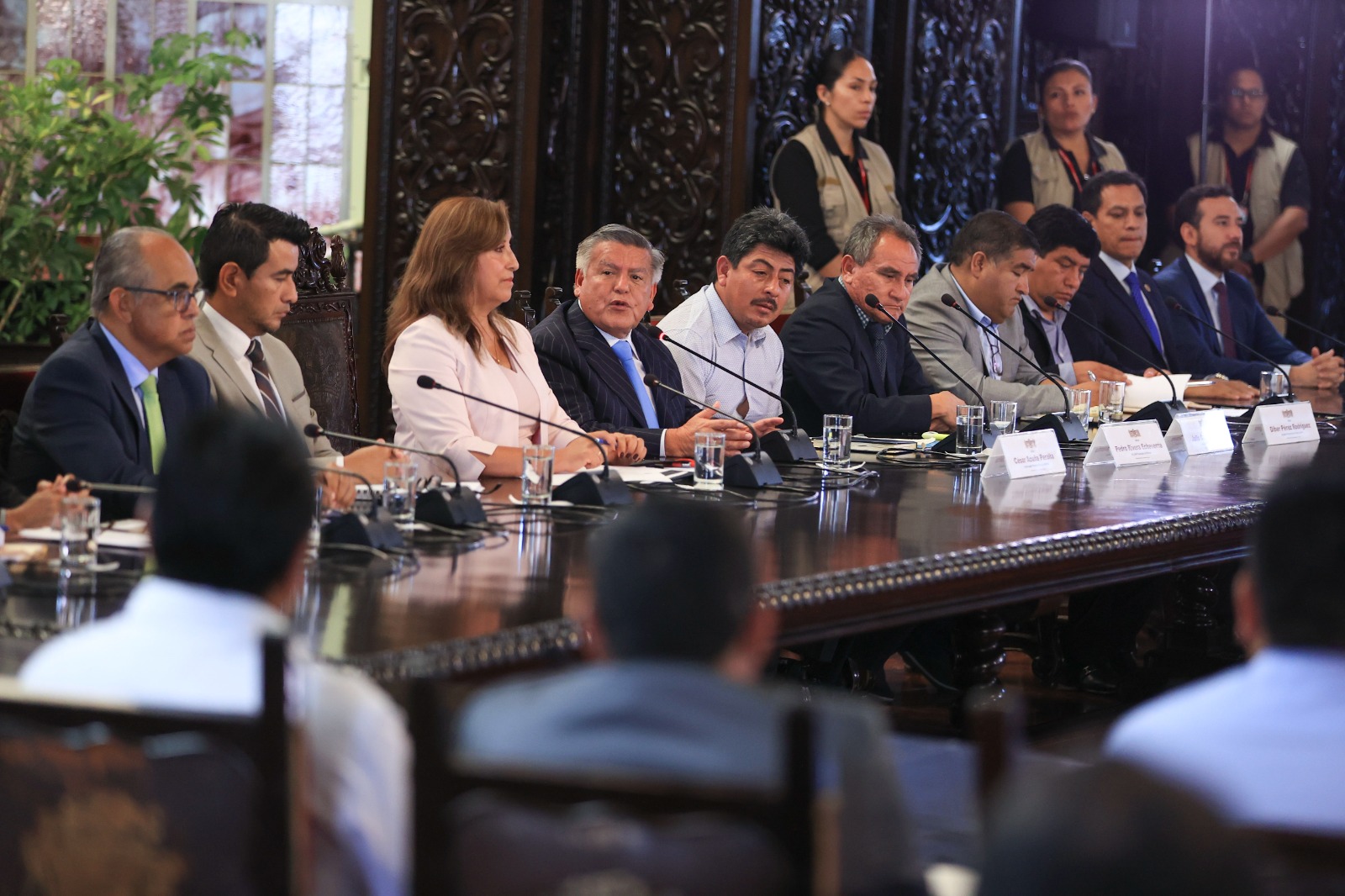 alcaldes de la libertad en reunion en palacio de gobierno con presidenta