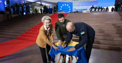 Comisin Europea firma bandera Ucrniana
