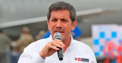 Jorge Chvez, titular del Mindef.