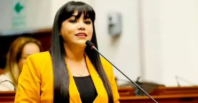 Congresista Vivian Olivos no votar a favor de dictamen de Jaime Quito.