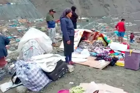Damnificados en Secocha duermen en cerros