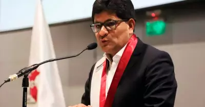 Gobernador Regional de Arequipa.