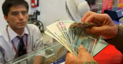 Ms del 60% de peruanos prefiere depositar su dinero en entidades financieras.