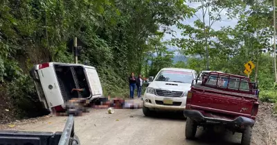 Narcoterroristas emboscan y asesinan a 7 policas en la zona del VRAEM.