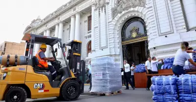 Congreso envi ayuda humanitaria a damnificados por huaicos en Arequipa.