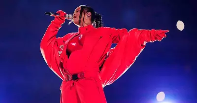 Rihanna deslumbr con sus mejores xitos en la Super Bowl 2023