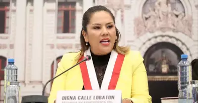 Congresista Digna Calle llevá más de 60 días fuera del país.