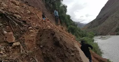Derrumbe provocado por lluvias afecta tramo Alpash- Piuroc