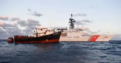 Guardia Costera de Estados Unidos intercepta una embarcacin con ms de 300 hait