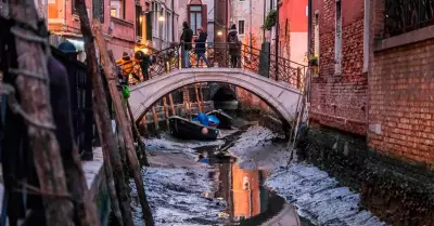 Canales de Venecia sin agua