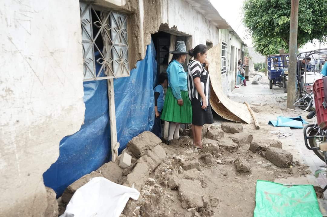 Personas de Yaután quedaron con sus casas destruidas.