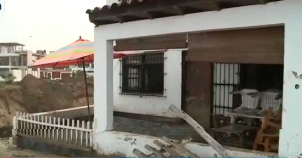 Casa en Punta Hermosa podra caer con un tercer huaico.