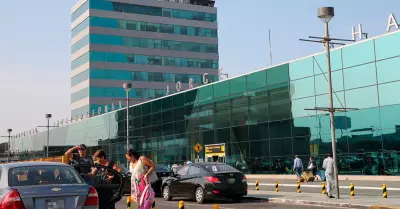 Establecen nuevas medidas para el ingreso de taxistas al Aeropuerto Jorge Chvez