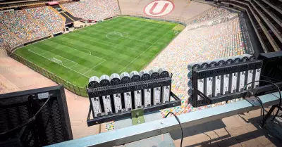 Universitario de Deportes inicia instalacin de nuevas luces en el Estadio Monum