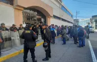 Obreros de Construccin Civil protestan contra alcalde Vctor Hugo Rivera por obras paralizadas en Arequipa