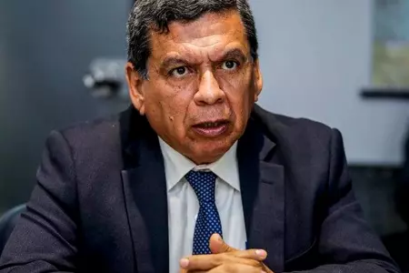 Hernando Cevallos, exministro de Salud, se pronuncia sobre Alberto Otárola.