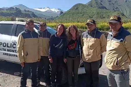 Policías rescatan a dos turistas extranjeras que se extraviaron siguiendo la rut