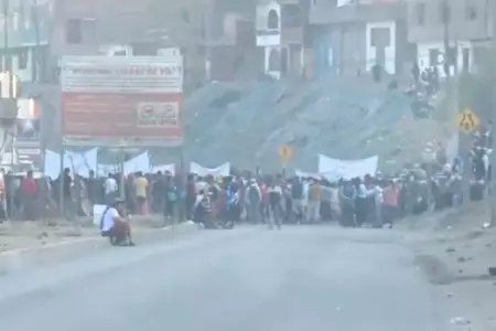 Pobladores bloquean avenida Túpac Amaru