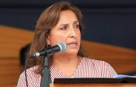 Presidenta Dina Boluarte se dirige a Puno.