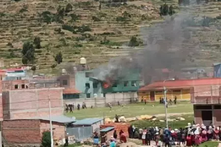 Se registraron 5 heridos en protestas en la comisaría de Juli, Puno.