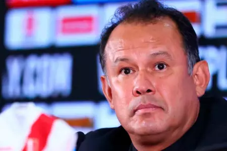 Juan Reynoso, entrenador de la Seleccin Peruana de Ftbol