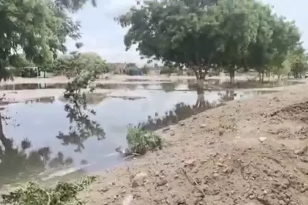 Colapsan desagües por lluvias y viviendas están deteriorándose en Piura