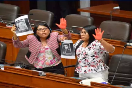 Congresistas de Perú reclaman por las muertes ocurridas en el país.