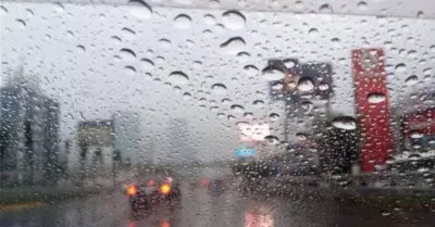 Lluvia, temperaturas bajas y cielo gris en Lima
