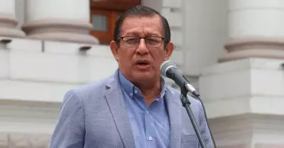 Salhuana seal que Rosa Gutirrez "se apresur" en presentar su renuncia.