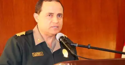 Raúl Alfaro, comandante general de la PNP.