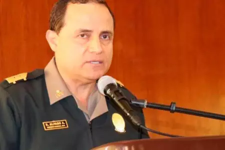 Raúl Alfaro, comandante general de la PNP.