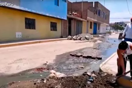 Vecinos de la zona Cuatro del distrito del Alto Trujillo denuncian tubería rotas