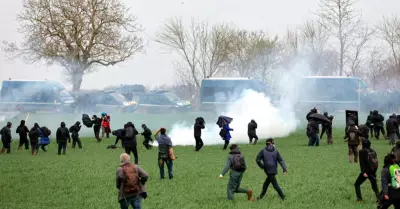 Violencia y enfrentamientos durante protestas contra embalses agrícolas en Franc