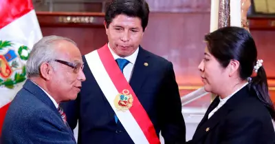 Aníbal Torres, Pedro Castillo y Betssy Chávez.